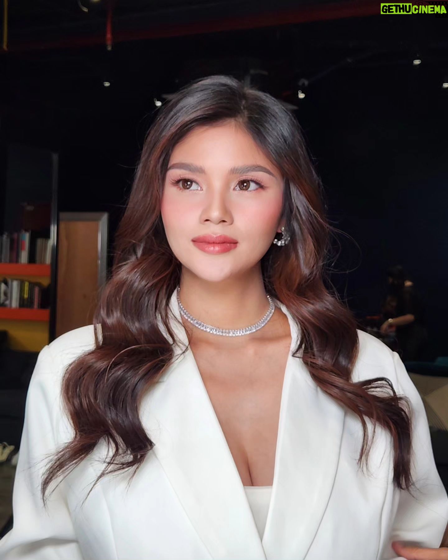 Ana Jalandoni Instagram - Ootd 🤍 Makeup: @makeupbymavo Hair Stylist: @jaymarlahaylahay Stylist: @myrrhlaoto Assisted by: Mai Chua