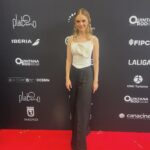 Ana Layevska Instagram - Celebrando lo mejor del entretenimiento iberoamericano lista de nominados @premios_platino @zumatalent_ Pantalón y top: @benitosantosoficial @steponfashion Aretes: @iconique.jewels Brazaletes: @elisheva.and.constance