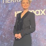 Ana Layevska Instagram - Increíble coincidencia de la vida. Tuve la oportunidad de conocer a una de las actrices que más admiro..Jodie Foster. Me han dicho toda la vida que me parezco a Jodie cuando hizo Taxi Driver. No sé.. ustedes dirán pero lo que más me da gusto es ver a @issitalopez triunfar con una serie espectacular que escribió,creo y dirigió. @issitalopez me dirigió en la película Casi Divas hace muchos años y siempre he admirado su creatividad y dedicación. Hoy es una gran fuente de inspiración para todas nosotras,porque su talento es reconocido y admirado y eso me pone muy feliz! Me da mucho gusto ver cuando los sueños se cumplen!!! Y vean #truedetective por @hbomaxla les va a encantar!!