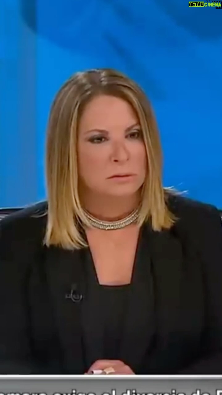 Ana María Polo Instagram - Mis amigos... En este caso, nos enfrentamos a una triste realidad en la cual este soldado estuvo perdido por más de un año. Con el paso del tiempo, su esposa se enamora nuevamente. Amigos ¿Creen que este caso podria repetirse con otro soldado? #soldados #militares #perdidas #casocerrrado #anamariapolo