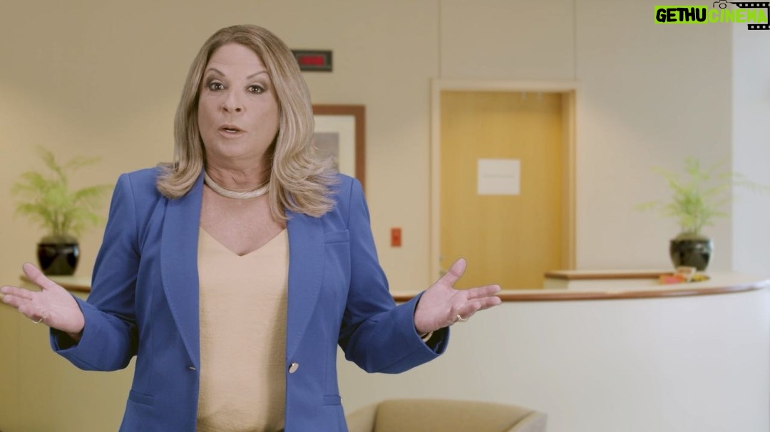 Ana María Polo Instagram - ¡En este mundo queremos más niños sanos! Los invito a conocer la misión de @shrinershospitals a quienes me uní recientemente para participar en una campaña para informar a la audiencia hispana sobre la labor que brindan en Estados Unidos, México y Centro América sin ningún costo a niños con enfermedades neuro musculares, quemaduras y otras afecciones que necesitan atención medica especial. #HeDicho #CasoCerrado #AnaMariaPolo