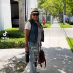 Ana María Polo Instagram - ¡Buen día amigos! Yo por acá muy ocupada. ¿Ustedes en qué andan? #LasMujeresFacturan #HeDicho #CasoCerrado #AnaMariaPolo