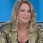 Ana María Polo Instagram - Mis amigos... En este caso, observamos cómo Randy demanda a su esposa y le exige ir al psicólogo, ya que ha tomado la postura de imitar a la Dra. Polo, algo que le causa incomodidad. #dobleperfecto #casocerrado #drapolo #hedicho #educate #fyp