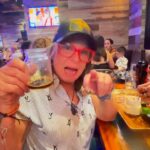 Ana María Polo Instagram - Creo que este es el año que más he celebrado mi cumpleaños. Gracias a la gente de @eltorolocochurrascaria 🐂 en #Miami por recibirme con tanto cariño y por todas sus atenciones. Gracias también a las personas que en la calle me saludan y me tratan con amor. Sepan que lo valoro y me hacen muy feliz. ¡A celebrar la vida! ¡Los quiero, siempre! #HeDicho #CasoCerrado #AnaMariaPolo