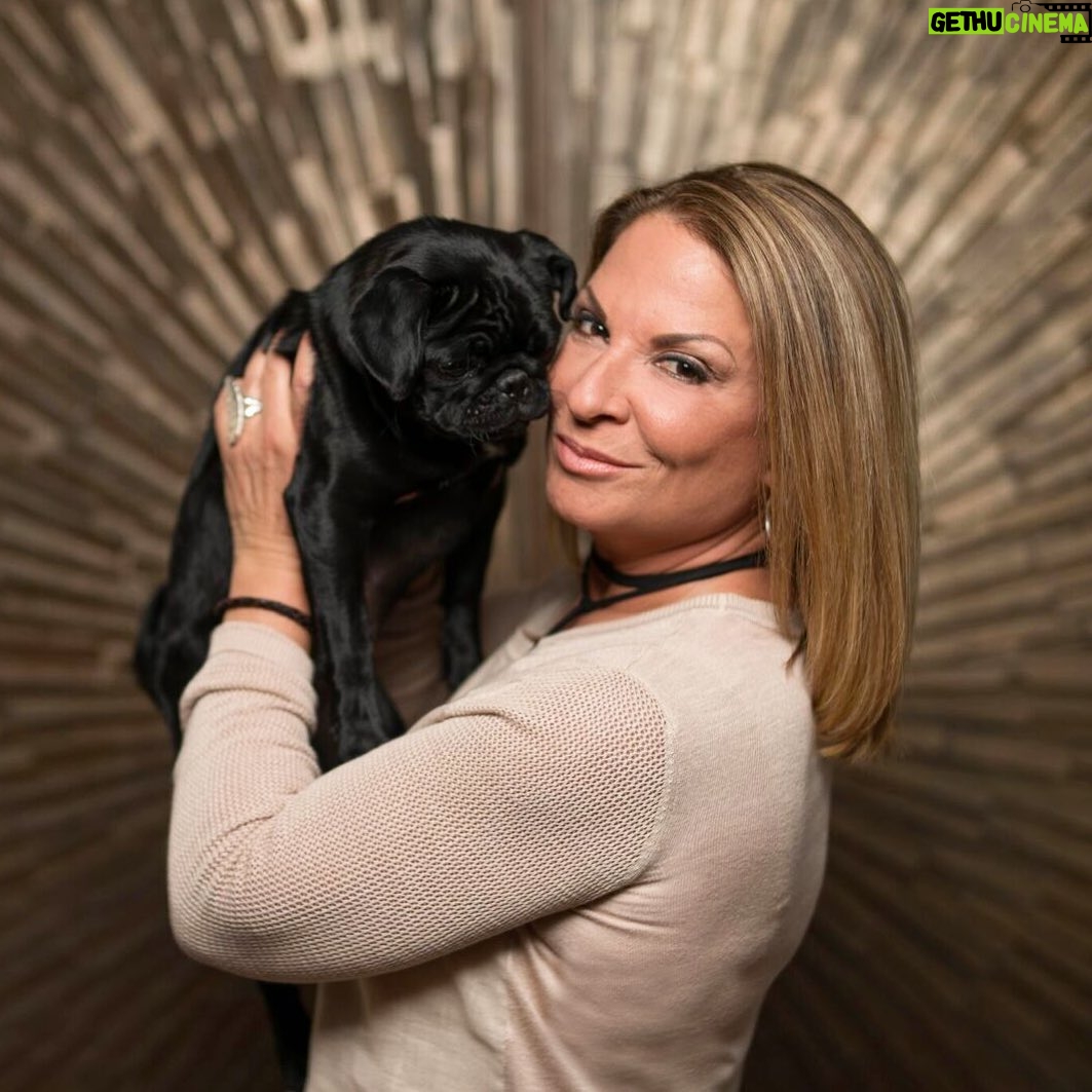 Ana María Polo - 49.9K Likes - #nationaldogday 🐶 y yo recordando a Luna cuando era una cachorrita 🧡
#HeDicho #CasoCerrado #AnaMariaPolo