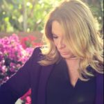 Ana María Polo Instagram - ¡Nadie debe sufrir bullying o ser burlado solo por ser quien es. Únete a apoyar los jóvenes LGBTQ 💜💜 #SpiritDay #HeDicho #CasoCerrado #AnaMariaPolo