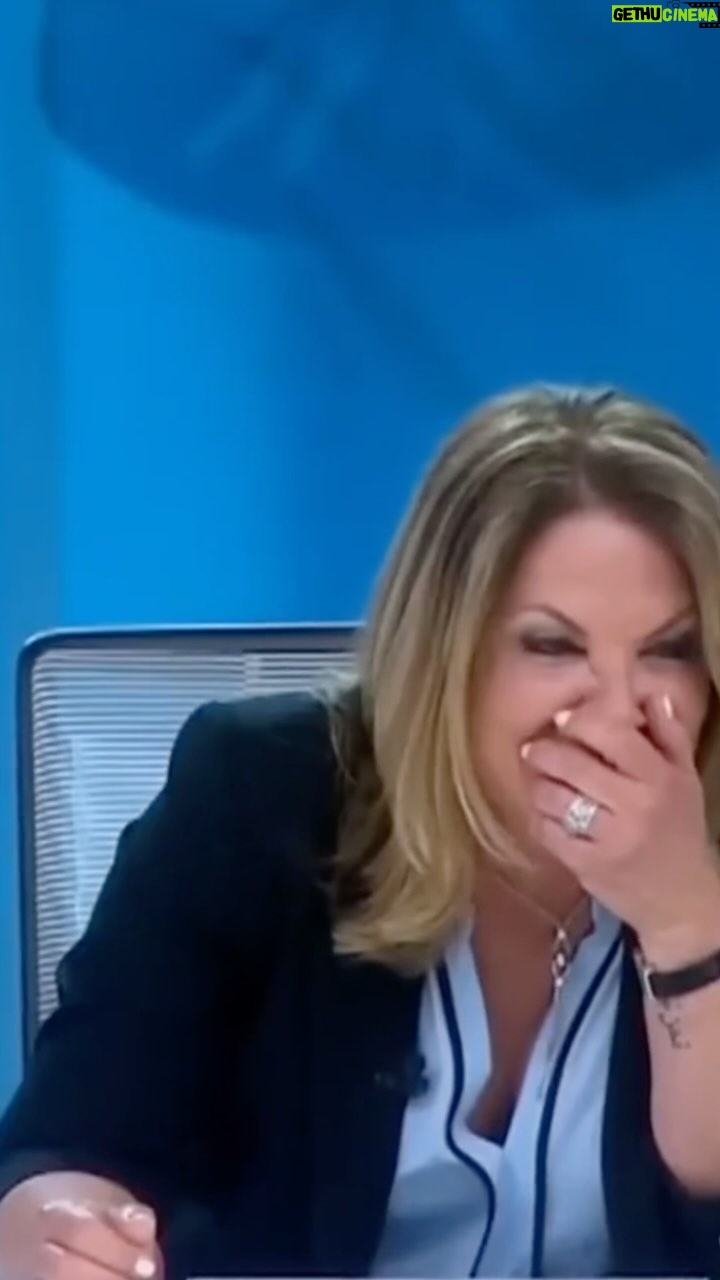 Ana María Polo - 185K Likes - Mis amigos… En ocasiones es inevitable no reírme de las ocurrencias de los demandantes.
#comedia #humor #drapolo #hedicho #casocerrado