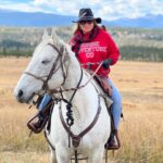 Ana María Polo Instagram - Feliz lunes amigos! Hace poco les compartí un video del viaje que hice a Colorado para montar a caballo, una de las cosas que más disfruto en la vida! 🐴❤️ Días mágicos y llenos de naturaleza que reinician el alma ✨ #HeDicho #CasoCerrado #AnaMariaPolo
