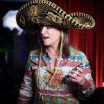 Ana María Polo Instagram - ¡Feliz 5 de Mayo amigos mexicanos! Por aquí lo celebro cantando con todos ustedes 🇲🇽♥️ #HeDicho #CasoCerrado #AnaMariaPolo