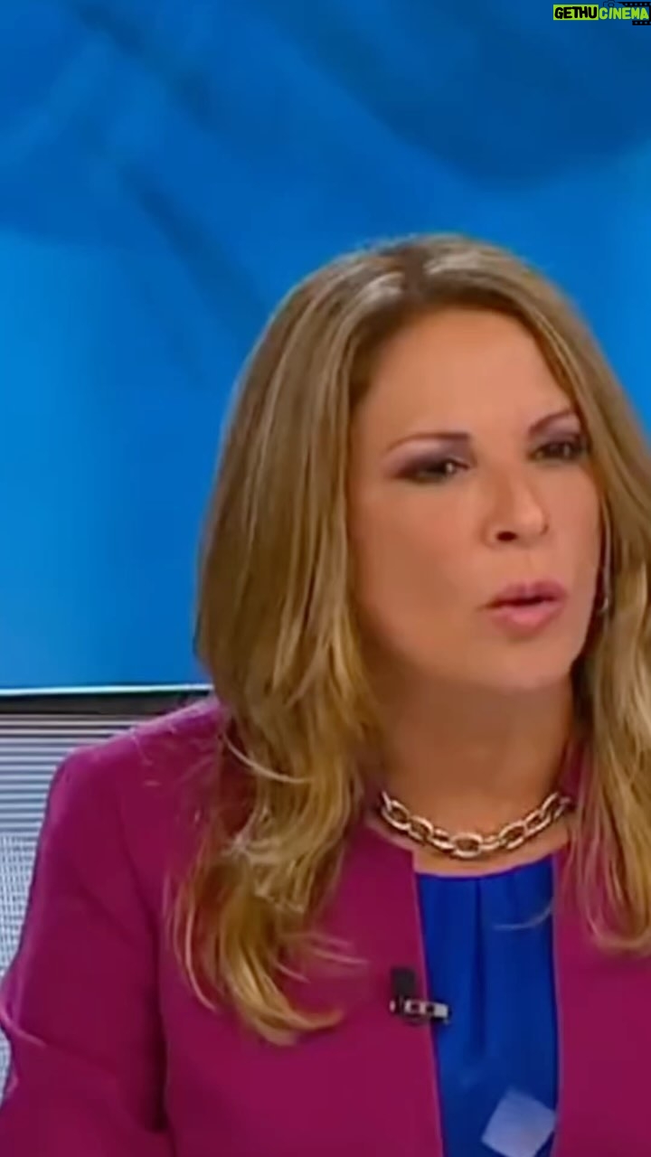 Ana María Polo - 46.4K Likes - Mis amigos... En este caso observamos como esta mujer abandono su hogar hace 17 años ahora ella quiere saber que paso con su hija liliana.
#drapolo #casocerrado #hedicho #familia #abandono