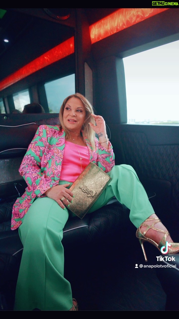 Ana María Polo - 55.2K Likes - ¿Cómo están por aquí? ¡Feliz martes y saludos! 😘 #HeDicho #CasoCerrado #AnaMariaPolo