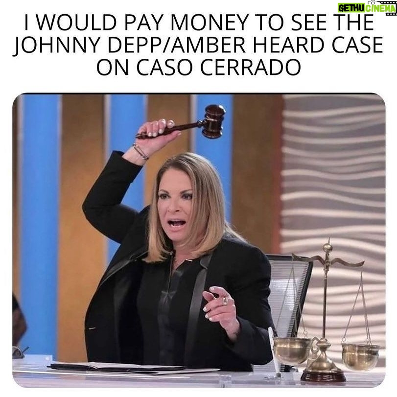 Ana María Polo Instagram - ¡Hola amigos! Muchos de ustedes quieren que sea👩🏻⚖️ en el caso de Johnny Depp y Amber Heard 😂. ¿Qué les parece si votan por el mejor meme o vídeo que ustedes han editado? Les dejo unos cuantos en mis historias. Pueden etiquetarme también para verlos. ¡Saludos a todos! #HeDicho #CasoCerrado #AnaMariaPolo