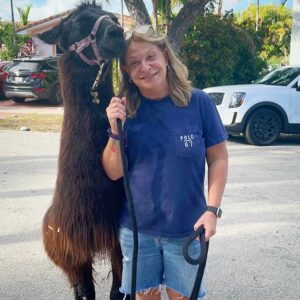Ana María Polo Instagram - Vieron la película @dontlookupfilm ??? Representa claramente nuestra sociedad. ¡Rompámoslos! 

#HeDicho #CasoCerrado #AnaMariaPolo