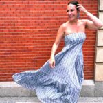 Ana Milán Instagram - Me gustan los vestidos que se mueven con el viento. Me gusta la gente que tararea mientras camina por la calle. Me gusta la gente que cierra los ojos cuando se come algo que le encanta. Y el verano cuando amenaza con llegar. Eso también me gusta. Feliz San Isidro, Madrid. Te quiero todo. 🤍