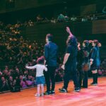 Ana Morgade Instagram - Valladolid, este fin de semana fue una locura. Victoria del Pucela y doble sesión de Mentes Peligrosas con dos locales como titulares. En lo personal, seguimos celebrándolo. ¡Gracias por venir! ¡Una menos para el WiZink! ⚽️😁 🏆 @s.esp4 y @unadelasmusas se llevan las dos entradas dobles para repetir la experiencia A LO GRANDE en Madrid. ¡Enhorabuena!