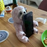 Ana Morgade Instagram - Así va el verano: piscineces, familia contenta, bricomanualidades con papel higiénico, videollamadas para cenar, echar de menos, fiestas cañís y pincha-éssitos de ahora y siempre, piratas de barro, selfies de sofá, pies de bebé. Subo pocas fotos porque ya sabéis que mi bebesito no suele aparecer por aquí y en verano bebesito y yo somos como Andy y Lucas, un solo ente.