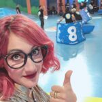 Ana Morgade Instagram - Esta noche me pongo bien de dorados y broches para darlo todérrimo en @grandprix_tve con la gente ultra monada de Aguilar de Campoo! Por favor, verlo todo hasta el final porque la emoción es MUCHA! #aguilardecampoo #ElProgramaParaElAbueloYParaElNiño #BienDeVaquilla