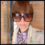 Ana Morgade Instagram – Entre el flequillo cortina de after y las gafas tamaño “me las tengo que levantar pa comer”, podría ser yo o mi prima la de Murcia.