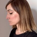 Ana Morgade Instagram - Titis. Que me he hecho un par de fotos para ver cómo tengo de largo el pelo por atrás y estoy que parece que me he ido de Erasmus a casa de Bernarda Alba. Qué dramática soy cuando no me lo propongo, amparitos. Por cierto, feliz día del libro! Ya sabéis, las cajitas de soñar palabras. ♥️