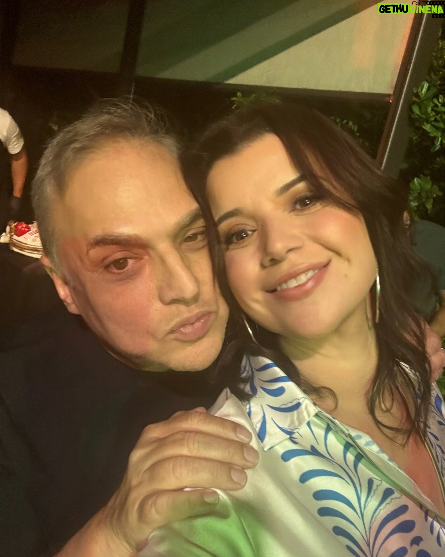 Ana Navarro Instagram - The birthday week festivities continue. It’s only Tuesday -or is it Wednesday- and I feel like I’ve partied a month’s worth. What a magical night celebrating my best friend. He is always putting on big events for other people and to raise funds for charity. It was fun to fete him for a change! @therealaprilraquelmusic delighted us with her singing. She really has the most beautiful voice. @lekumiami, one of my favorite Miami restaurants, was in charge of the food. Everything was perfect. Happy birthday, @leeschrager! Love you to the 🌖and back.