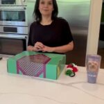Ana Navarro Instagram - Thank you, @evalongoria & @sietefoods. Can’t wait to put this to good use! 💚🤍❤️