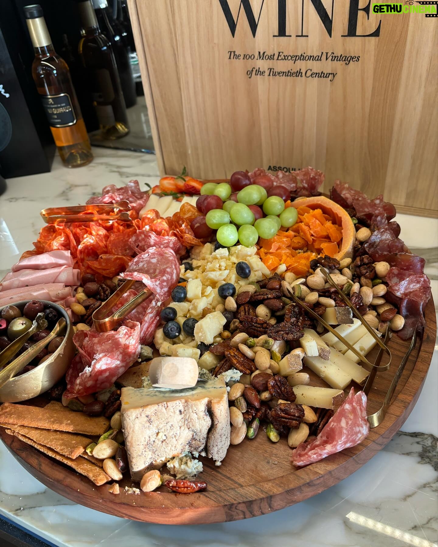 Ana Navarro Instagram - Good night, my peeps. Had THE best time at @chevremiami. It’s a tiny and crazy delicious Sandwich, cheese, wine & charcuterie shop. The line is out the door. Their one private room fits 12 and I’m going to rent it, over and over. If I invite you, say yes.
