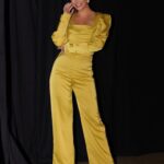 Ana Patricia Gámez Instagram – Dicen que la felicidad no se compra, pero qué bien se siente estrenar outfit 🤣 Feliz viernes ✨Beashion.com

📸 @Juanito_visual_
💄 @BbellaByMillie
💛 @BeashionBoutique