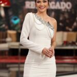 Ana Patricia Gámez Instagram - Hoy son los #PLN ✨ por lo tanto no hay @EnamorandonosUsa ❤️ Mañana los esperamos nuevamente! 🤍 Beashion.com toda la esta con el 30% de dscto 📸 @Juanito_visual_ 💋 @BbellaByMillie