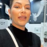 Ana Patricia Gámez Instagram - Te gusta el mundo de la belleza y el maquillaje o te gustaría emprender en este negocio? 💄 Te invito a que conozcas a @AngelaMariaRomero_ 🌸 Hoy tuve la oportunidad de inspirarme y visualizarme creciendo en los negocios como lo ha hecho ella ✨ Empresaria Colombiana que ha triunfado en este País, pero que como muchos empezó de cero pero con muchos sueños, su empresa @CosmeticosAlPorMayor y su nueva línea @TotemicaBeauty son resultado de gran esfuerzo y trabajo constante, se las presento para que igual que yo tengan una referente de todo lo que se puede lograr 🙏🏼 solo hay que atreverse a dar el primer paso! Sigue sus cuentas para que sepas cómo tú también puedes emprender en el mundo de la belleza 💄