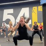 Ana Patricia Gámez Instagram - Cada día más fuerte 💪🏼 más disciplinada, más motivada ✨ @54d.mia 💛 Coaches: @cristianbonilla1 @franchavez13 @juandominguez20 🎥 @kikeflorescreator
