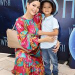 Ana Patricia Gámez Instagram - Si pudieras pedir un deseo y tener la certeza que se te va a cumplir cuál sería? 🌟 Gracias por esta bella película y el gran mensaje! @DisneyWishMovie #WISH @HM_Comms En cines el 22 de noviembre 📸 @AltaImages