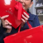 Ana Patricia Gámez Instagram - Mi color favorito es el rojo ❤️ cuando está en mi suelas 👠 Gracias por estos espectaculares regalos @LouboutinBeauty & @CarlosBarbaro 😍
