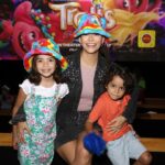 Ana Patricia Gámez Instagram - Sunday Fun Day 🩷🪩⚡️ Hoy tuvimos la oportunidad de ver @Trolls y nos encantó 🥰 #TrollsBandTogether gracias @HM_Comms por tan bello evento! #Trolls estará disponible en cines el 17 de Noviembre @UniversalPictures 📸 @AltaImages gracias por las bellas fotos 😍
