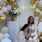 Ana Patricia Gámez Instagram - Acompáñenme a felicitar hoy a mi Mamá en su cumpleaños 💐 Hace unos días le celebramos la fiesta de sus 70 años y con esta canción les puedo decir todo lo que mi Mamá significa para mi!✨ Te amo Mamá 💕 que Dios te bendiga en salud, felicidad y te regale muchos años mas a nuestro lado 🙏🏼