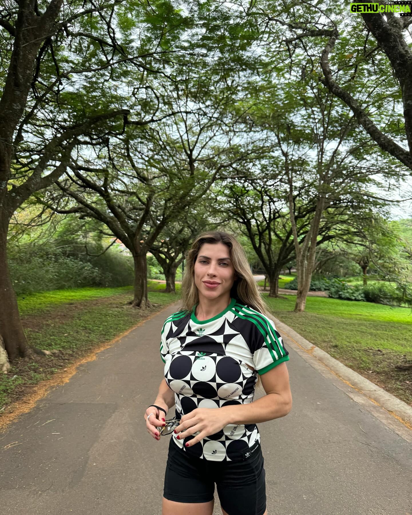 Ana Paula Minerato Instagram - #weekend 🧡