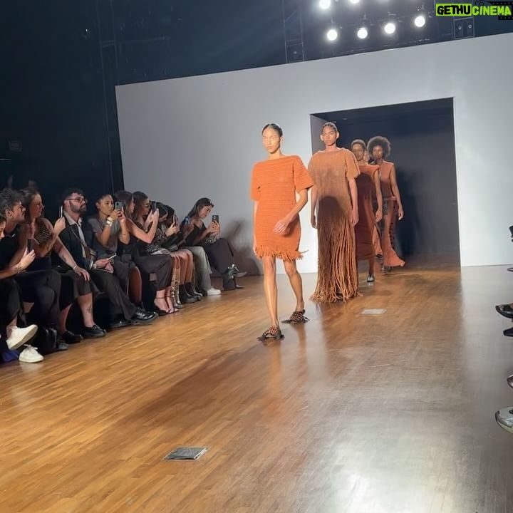 Ana Paula Minerato Instagram - 📍São Paulo fashion week @alicemarquesmyshoes @weidersilveiro