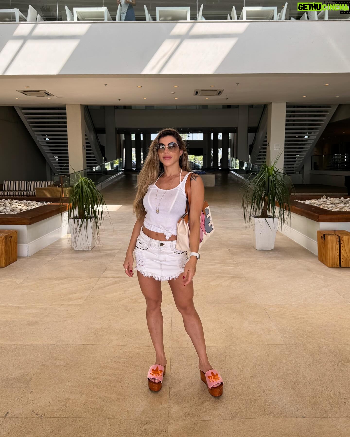 Ana Paula Minerato Instagram - ❤️ Perfect weekend ❤️ @hoteljequitimar ☀️🌈🌴