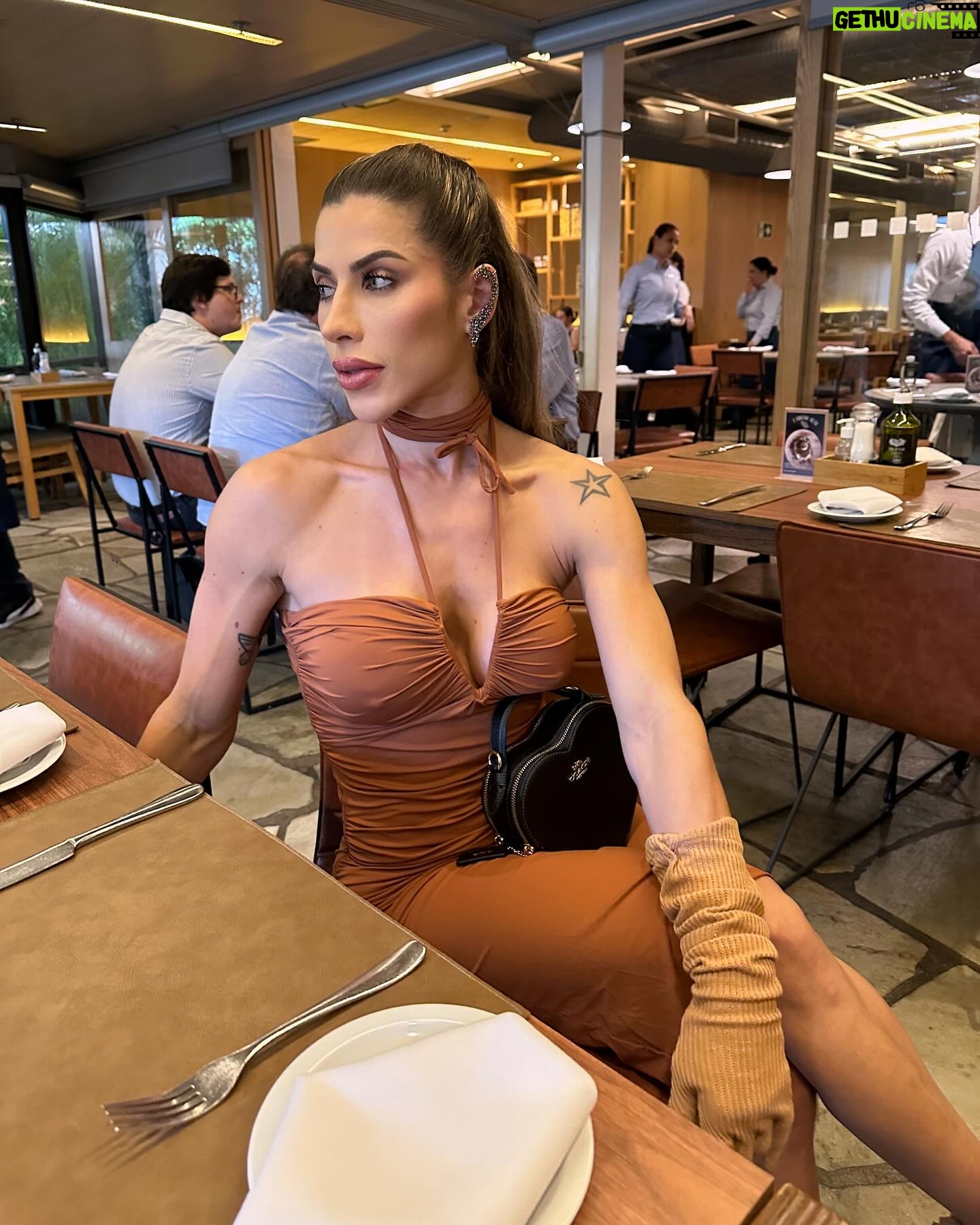Ana Paula Minerato Instagram - 📍São Paulo fashion week @alicemarquesmyshoes @weidersilveiro