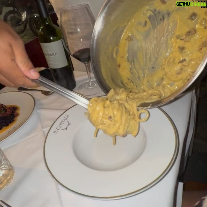 Ana Paula Minerato Instagram - Tardezinha #Vino&Pasta #Ilcapitale 🍷🍽️
