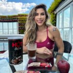 Ana Paula Minerato Instagram - Quem também aí gosta de um cafézin ?? No caso aqui é um Super café #HotHoHot que eu tomo todos os dias e dá aquela turbinada no meu treino dando mais energia e foco 🧠🫀🧘🏼‍♀️ e claro que é mais um produto q vc encontra no site @cellgenix 😍 📍 www.cellgenix.com.br ➡️ cupom de desconto MINERATO 20% off frete grátis @cellgenix @hotfitoficial ❤️