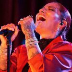 Ana Tijoux Instagram - Ana Tijoux aux Concerts Volants ! Un voyage musical à travers son dernier album, “Vida”. Extrait de « Ana Tijoux - Les Concerts Volants » disponible sur arteconcert.com 👋 @anatijoux @cabaret_sauvage_paris @fipradio