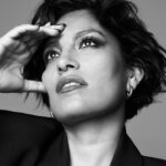 Ana Tijoux Instagram - ⁩Gracias por este hermoso registro y al maravilloso grupo humano que me acompañó esta sesión. A seguir y seguir… Mañana es un día muy importante y me siento afortunada de poder compartir estos momentos que atesoro profundamente. Salud familia y a cuidarse infinito. Que en estos tiempos de surrealismo mundial y violencia abrazarnos es esencial. Mecernos en comunidad siempre! ❤️🍉 Observar desde el lente es un ejercicio que apreciamos como equipo, nos llena el alma. Es la posibilidad de entrar al canto en blanco, negro, en todos los tonos de grises y empaparnos de música y color. Hemos tenido el gusto esta vez de colaborar con Ana Tijoux, y tuvimos la posibilidad de jugar con lo ludico y lo honesto. Gracias a todo el equipo por estos momentos que atesoramos como EgoEgo. Fotografía: @nachonal Styling: @nataliasch Maquillaje y Pelo: @marcelobhanu Diseño: @arcennic.cl Asistente de Fotografía: @erwinbukaczek Asistente de Vestuario: @lolagonzalezc Agradecimientos: @estudiomahavat #anitatijoux #anatijoux #chile #musicachilena