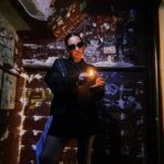 Ana Tijoux Instagram - En la ruta 🔥 #gracias #chicago #mineapolis nos vemos en @thecedar Salud por cada ser maravilloso que me ha tocado compartir en este plano. Por ustedes y cada uno VIDA 🫀 Créditos para que no se enoje @el.rauu en el cel y @nicondrums en la iluminación! 🤪