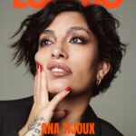 Ana Tijoux Instagram - ⁩Gracias por este hermoso registro y al maravilloso grupo humano que me acompañó esta sesión. A seguir y seguir… Mañana es un día muy importante y me siento afortunada de poder compartir estos momentos que atesoro profundamente. Salud familia y a cuidarse infinito. Que en estos tiempos de surrealismo mundial y violencia abrazarnos es esencial. Mecernos en comunidad siempre! ❤️🍉 Observar desde el lente es un ejercicio que apreciamos como equipo, nos llena el alma. Es la posibilidad de entrar al canto en blanco, negro, en todos los tonos de grises y empaparnos de música y color. Hemos tenido el gusto esta vez de colaborar con Ana Tijoux, y tuvimos la posibilidad de jugar con lo ludico y lo honesto. Gracias a todo el equipo por estos momentos que atesoramos como EgoEgo. Fotografía: @nachonal Styling: @nataliasch Maquillaje y Pelo: @marcelobhanu Diseño: @arcennic.cl Asistente de Fotografía: @erwinbukaczek Asistente de Vestuario: @lolagonzalezc Agradecimientos: @estudiomahavat #anitatijoux #anatijoux #chile #musicachilena