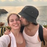 Ana Valeria Becerril Instagram - Yo no me complico, me gusta pasar mi cumpleaños en la punta más cercana al mar, que me revuelquen las olas y que me saquen los pensamientos pesados de encima, llorar los cambios y agradecer lo nuevo. Gracias a todxs por sus mensajitos y buenos deseos, va de vuelta siempre 🤍