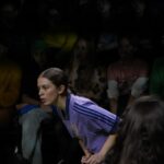 Ana Valeria Becerril Instagram - Celebro mucho este 2023, fue un año maravilloso. Pero sin lugar a dudas, mis Lobas fueron lo mejor. Mi lugar seguro es el Teatro, arriba de un escenario soy completa y es el lugar donde he conocido a las mejores personas. “Serendipity” le dicen a esa cosa hermosa que encuentras sin buscarla, que no sabías que necesitabas. Ahora sé que sin ellas nada, que hicimos una obra basta, compleja, mágica y que juntas podemos crear cosas que no existen (como dice @paula_zelayacervantes) Gracias, gracias, gracias 💜 Gracias @paula_zelayacervantes @anaguq @luisaguzmanquin @camillajtb por levantar y sostener este proyecto, por creer y defender el teatro hecho por mujeres. Gracias a mis Lobas: @mariapenella @camila.torres.cantu @alicecandelas @patricialoranca_ @sharonayon @anaguq @claugomenchaca @arceliaramirezoficial @chelsantre @maicvamora