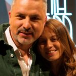 Ana Valeria Becerril Instagram - A @ana.valeria.becerril le creamos una bebida personalizada, le dimos un regalo y la invitamos a jugar el shaker de la verdad #EnLaBarra 🍸🎬. Episodio disponible en Once . #OndeDigital