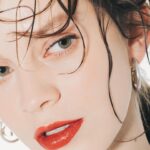Ana Valeria Becerril Instagram - Rogue Dior. Be your own muse 🥀♥️ @dior @diorbeauty @diorbeautylovers Foto: @ximenamorfin MUA: @robbielikemargot Hair: @mannymarciall @esejuanfuentes @anapaudoria ♥️
