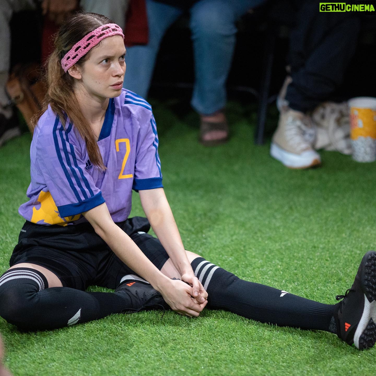 Ana Valeria Becerril Instagram - ¡Lobas regresa! 💜🐺⚽️ Corta temporada del 1 al 30 de diciembre. ¡Para que se pongan las pilas! Vie, Sab y Dom en el Foro Lucerna @teatromilan_forolucerna ¡Boletos ya a la venta! @lobasmx @prosperomx