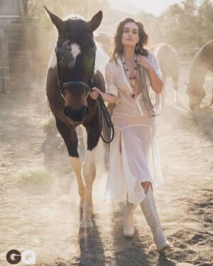 Ana de la Reguera Instagram - Foto con caballo, me sentí Beyonce.
@gqmexico